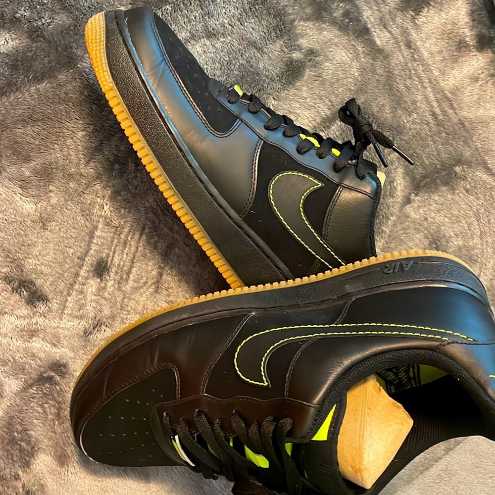 Air Force 1. Like new shoes wore once only inside. Smoke free home